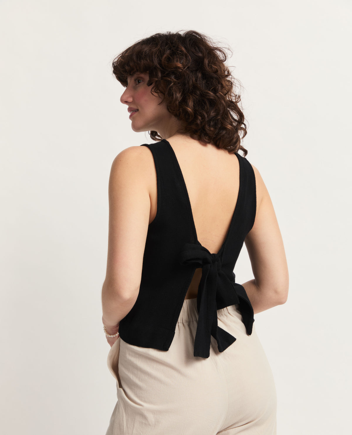 Didi | Sleeveless Open Back Tank Blouse | Black