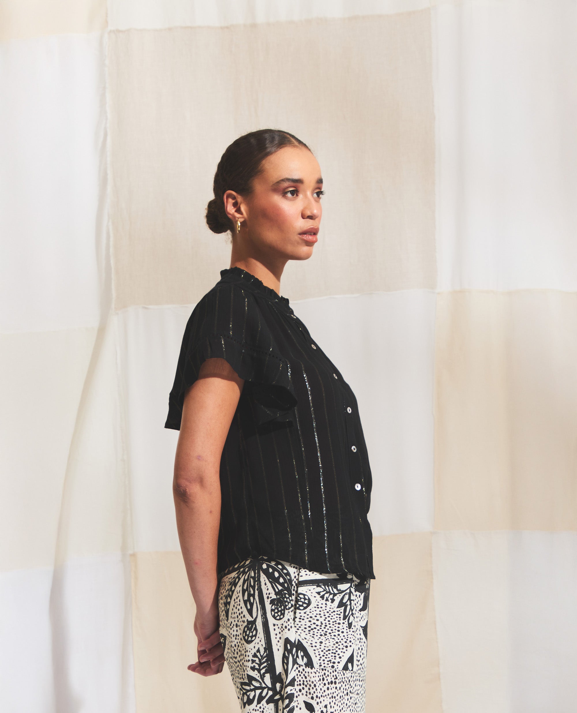 Lilia | Relaxed Blouse | Black & Gold Stripe