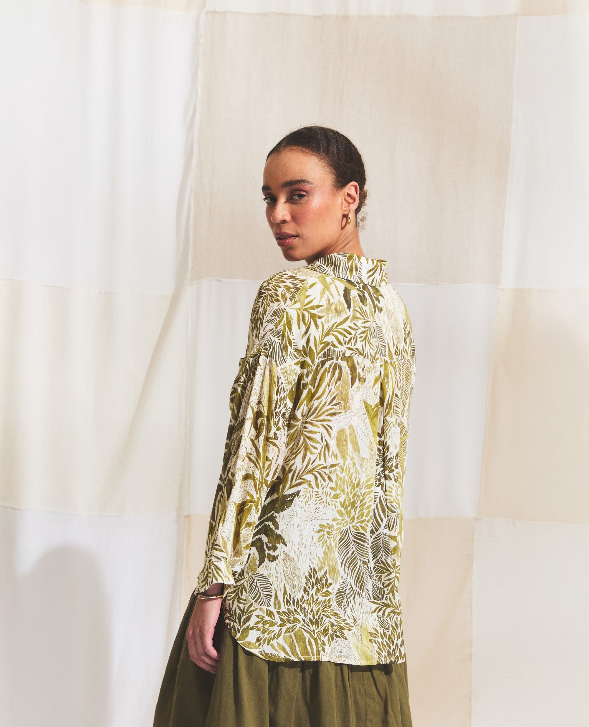 Harper Resort | Green Palms & Gold Stripe