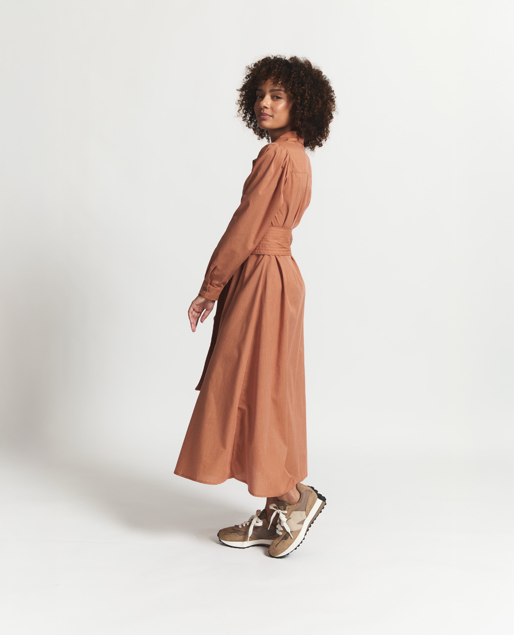 Lex | Maxi Dress with Collar and Cuff | Red Sand