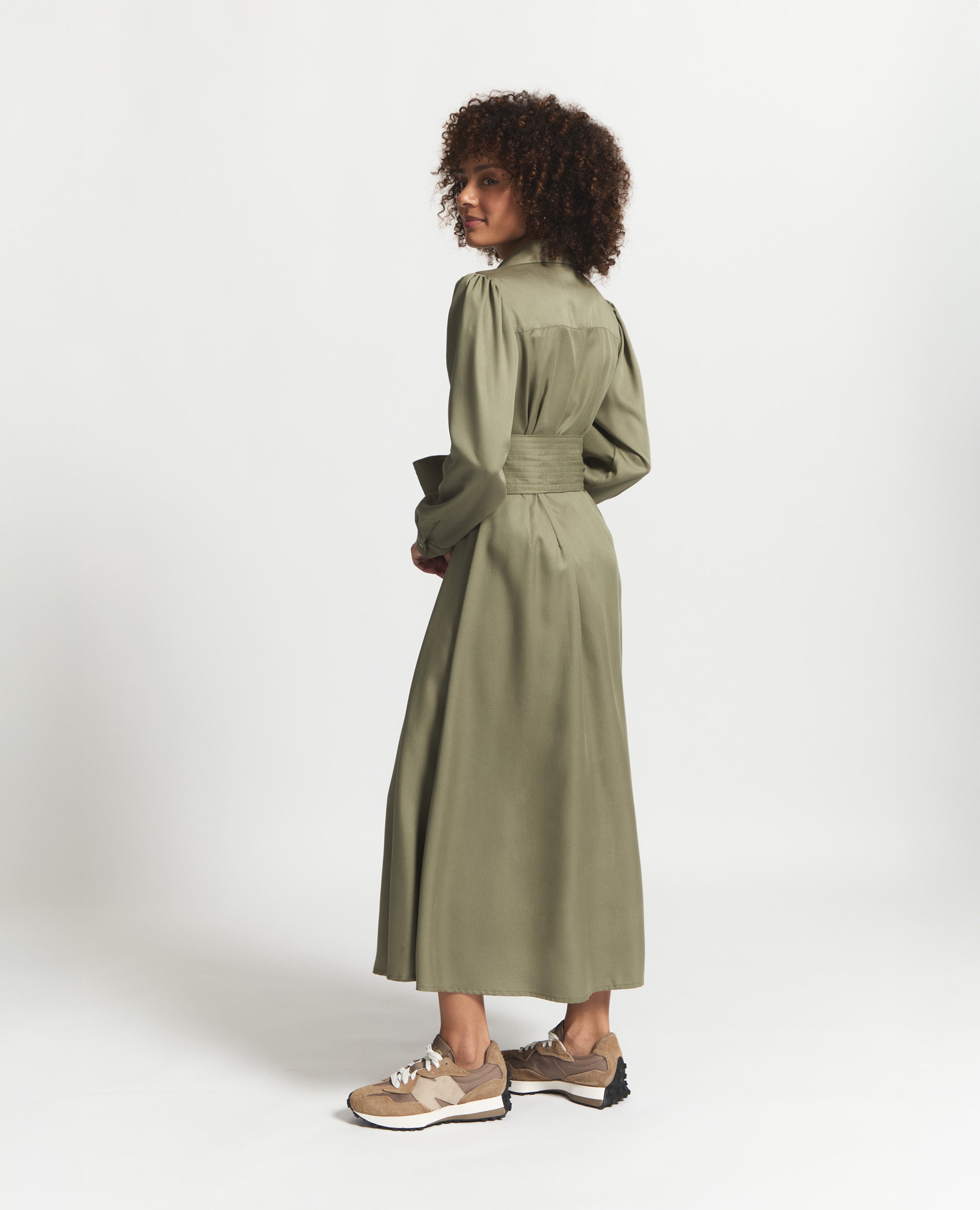 Lex | Maxi Dress with Collar and Cuff | Ivy