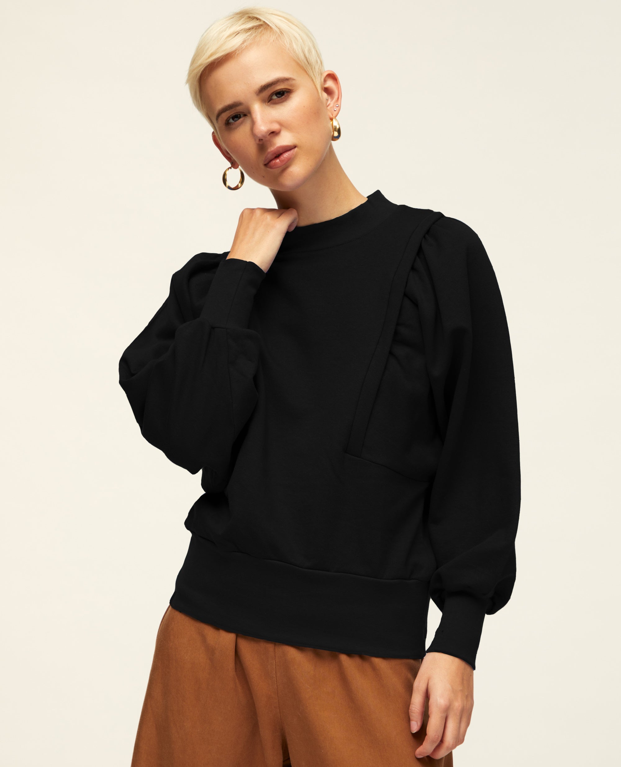 Yumi | Panelled Top