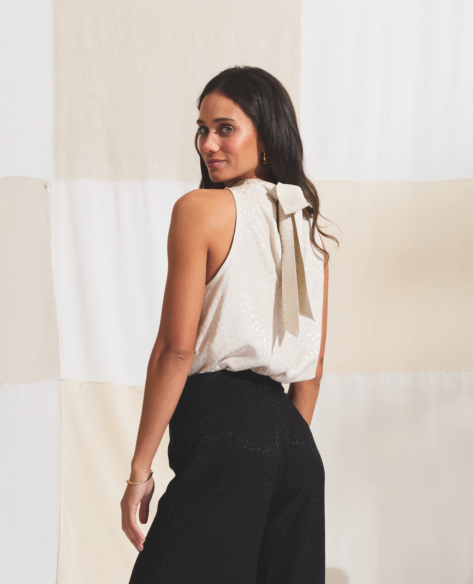Lavalli | Sleeveless High-Neck Blouse | Ecru